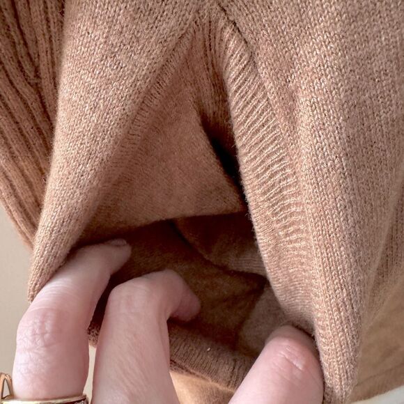 Babaton Oversized Linen Wool Blend Split Hem V Neck Sweater w Pockets Sz S/M - Picture 3 of 8